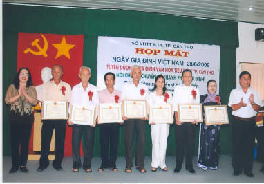 Họp mặt Ngày Gia đình Việt Nam