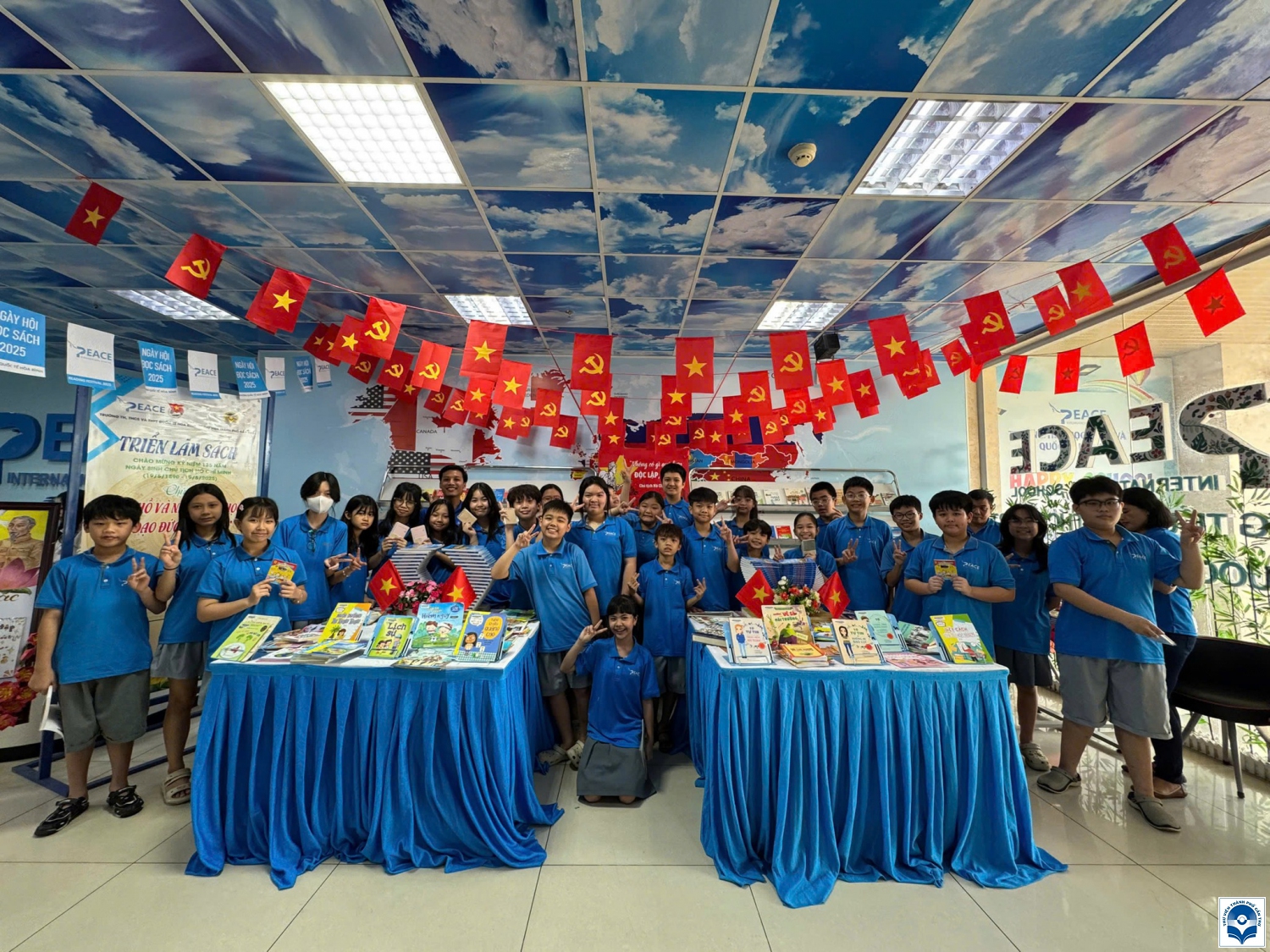 Sôi nổi "Ngày Hội Đọc Sách" do Thư Viện thành phố và  Trường Tiểu học - THCS và THPT Quốc tế Hòa Bình  tổ chức kỷ niệm Ngày sinh Chủ tịch Hồ Chí Minh